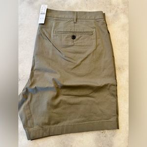 J Crew 7” Stretch Chino Short, Army Green, 40